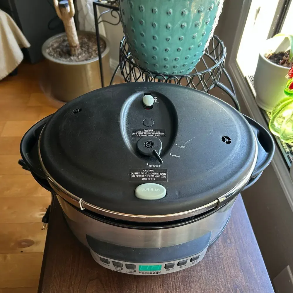 Cooks Essentials 6 qt Electric Pressure Cooker Programmable CEPC800